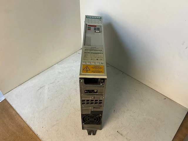 Siemens simovert vc 6se7021-0ta21-z frequentie-omvormer - afbeelding 1 van  4