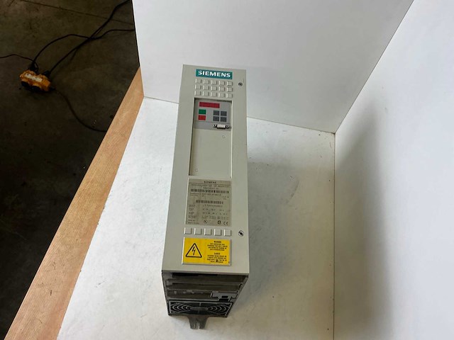 Siemens simovert vc 6se7021-8tb61-z frequentieregelaar - afbeelding 2 van  6