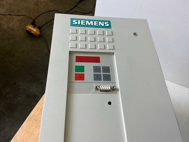 Siemens simovert vc 6se7023-4ec61 frequentieregelaar - afbeelding 4 van  6