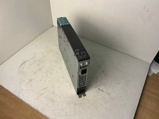 Siemens sinamics 6sl3120-1te13-0aa4 single motor module - afbeelding 1 van  4