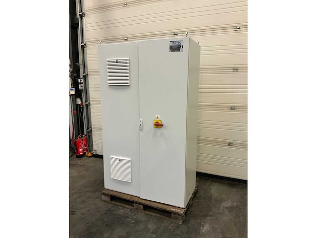 Siemens sinamics dcm 6ra8078-6ds22-0aa0 frequentieregelaar met schakelkast - afbeelding 9 van  16