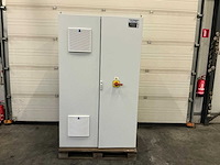 Siemens sinamics dcm 6ra8078-6ds22-0aa0 frequentieregelaar met schakelkast