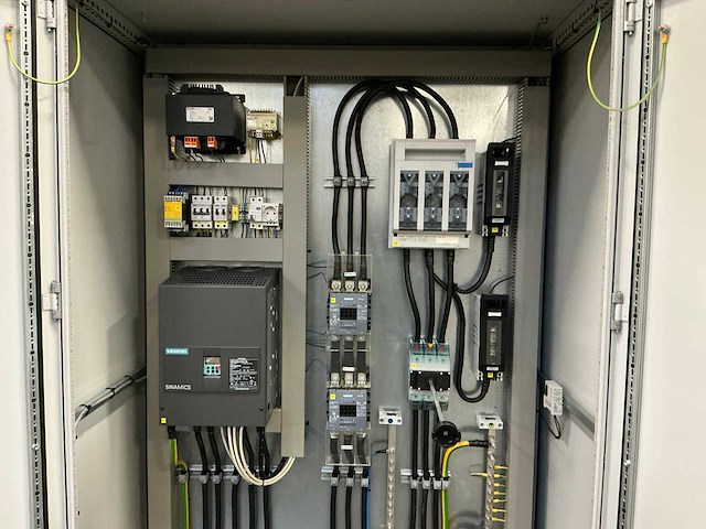 Siemens sinamics dcm 6ra8078-6ds22-0aa0 frequentieregelaar met schakelkast - afbeelding 13 van  16