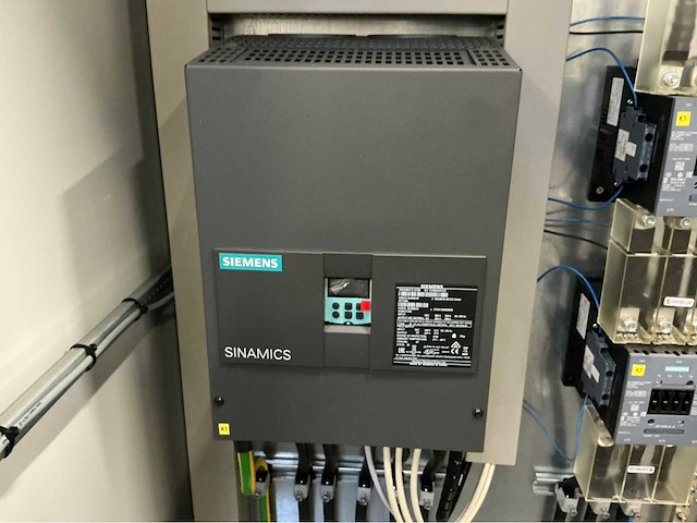 Siemens sinamics dcm 6ra8078-6ds22-0aa0 frequentieregelaar met schakelkast - afbeelding 15 van  16
