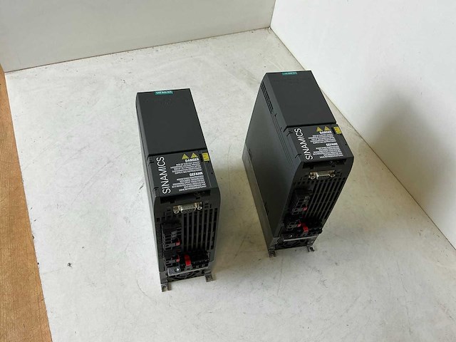 Siemens sinamics g120c dp frequentieregelaar (2x) - afbeelding 1 van  7