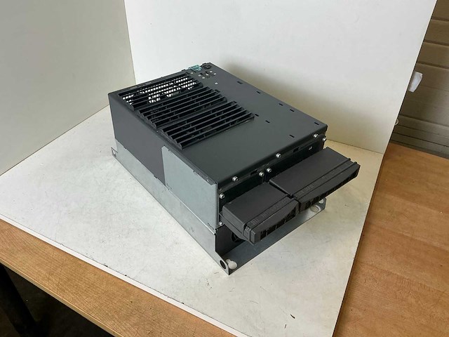 Siemens sinamics power module 240 6sl3224-0be31-5aa0 power module - afbeelding 1 van  8