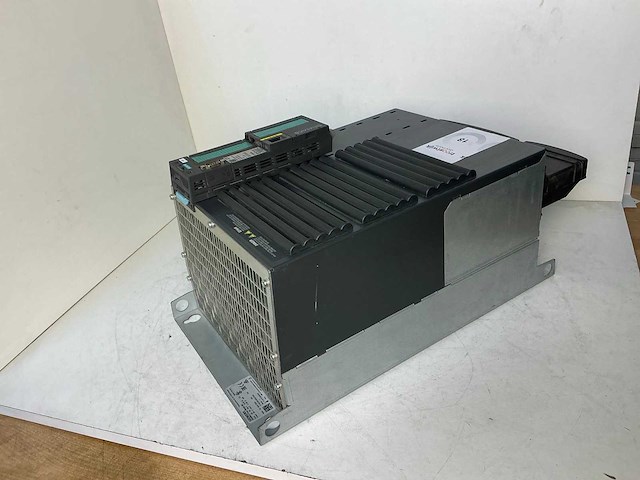 Siemens sinamics power module 240 6sl3224-0be32-2aa0 frequentieregelaar - afbeelding 4 van  7