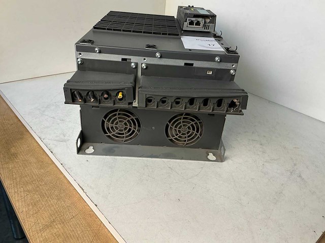 Siemens sinamics power module 250 6sl3225-0be31-5aa0 frequentieregelaar - afbeelding 3 van  8