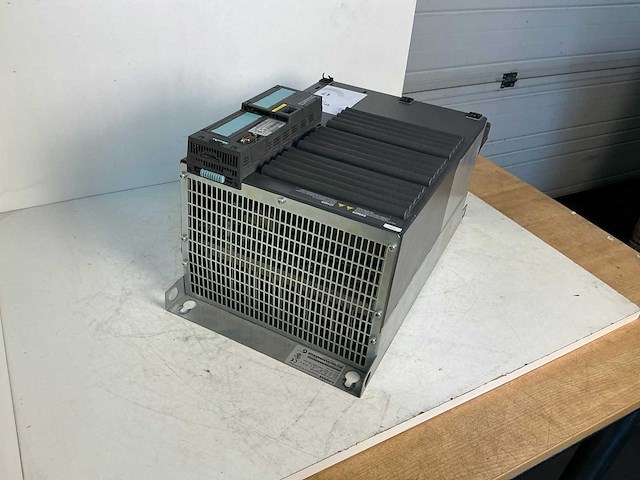 Siemens sinamics power module 250 6sl3225-0be31-5aa0 frequentieregelaar - afbeelding 6 van  8