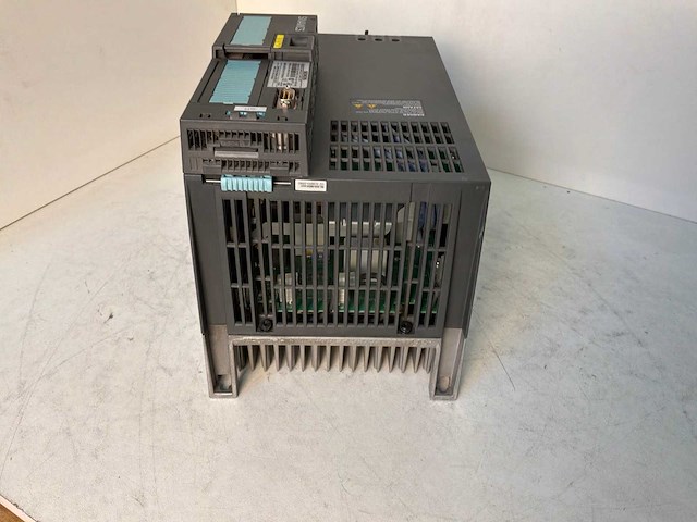 Siemens sinamics power module 250 frequentieregelaar - afbeelding 7 van  9