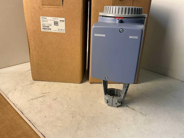 Siemens skd32.50? electrohydraulic actuator (2x) - afbeelding 1 van  9