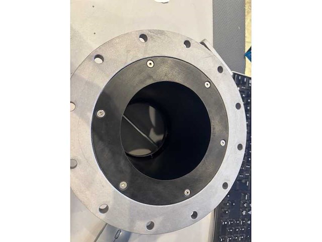Siemens-ximenzi 1000 kw gasventielblok met aansluitflens en bevestigingen - afbeelding 4 van  4