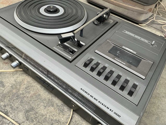 Siera st 3100 vintage muziekspeler - afbeelding 2 van  4
