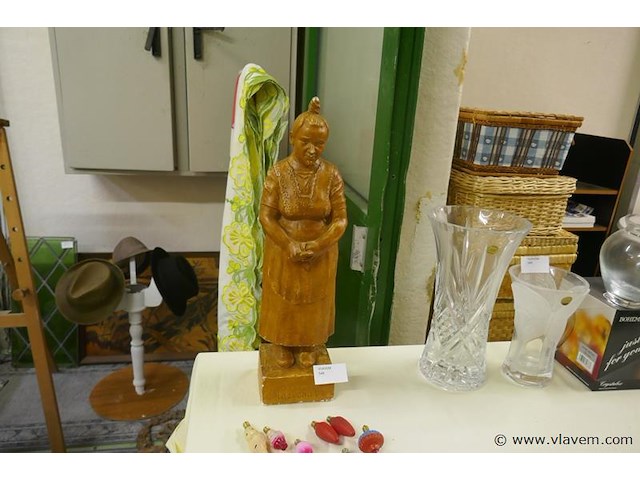 Sierbeeld in gips - afbeelding 1 van  1