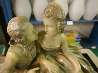 Sierbeeld op marmeren blad - afbeelding 3 van  4