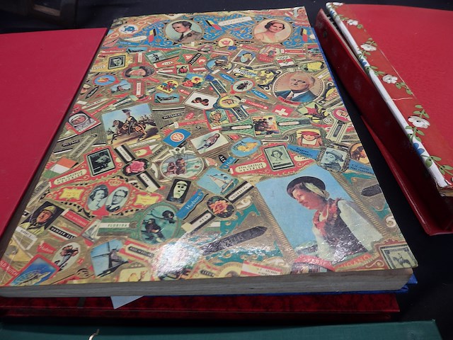 Sigarebandjes 4 boeken - afbeelding 1 van  10