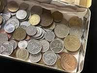 Sigarendoosje met diverse munten - afbeelding 4 van  5