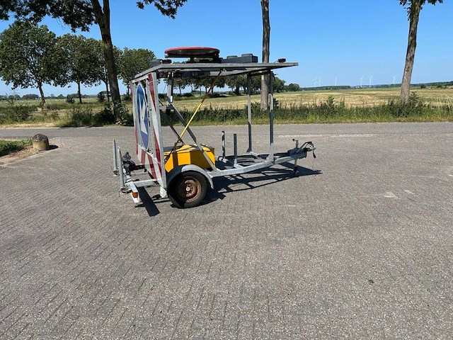 Signalisatieaanhangwagen - afbeelding 1 van  1