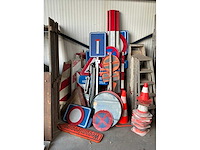 Signalisatieborden en -lichten - afbeelding 2 van  4