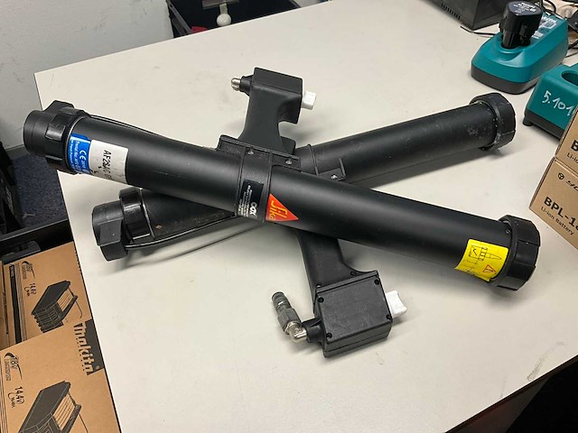 Sika cox af2 pneumatische persluchtkitspuit (2x) - afbeelding 1 van  1