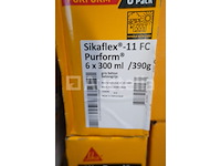 Siliconen en sika pu-schuim - afbeelding 2 van  5