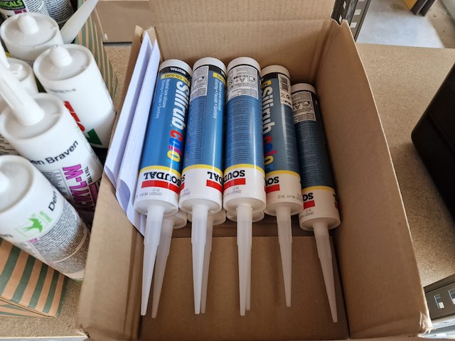 Silicones, verfproducten, montagerief - afbeelding 3 van  24