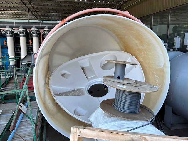 Silo - afbeelding 2 van  3