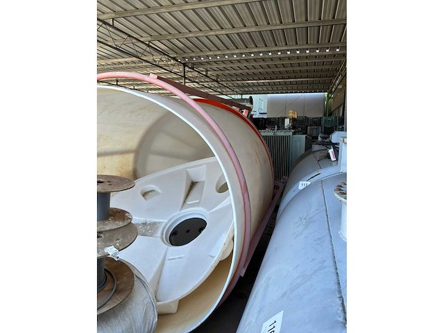 Silo - afbeelding 3 van  3