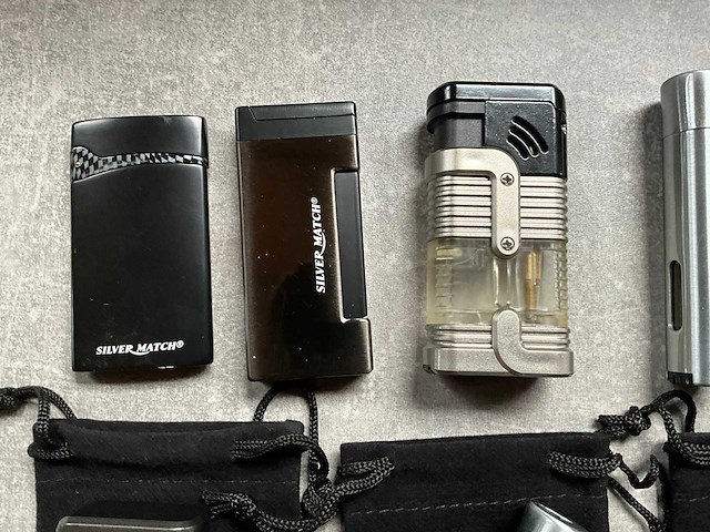 Silver match diverse luxe aanstekers gedeeltelijk met hoesje (8x) - afbeelding 2 van  5