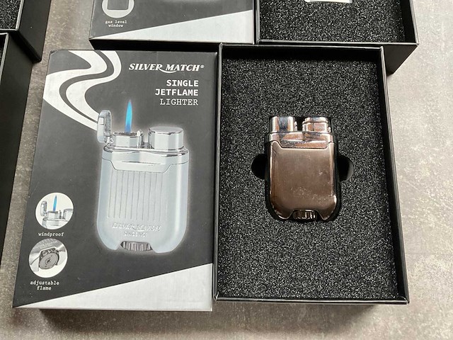 Silver match luxe aansteker in verpakking (4x) - afbeelding 3 van  5