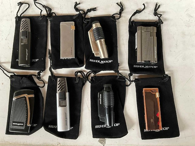 Silver match luxe aansteker met hoesje (8x) - afbeelding 1 van  5