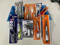 Silver match & prof mix kavel diverse aanstekers - afbeelding 1 van  5