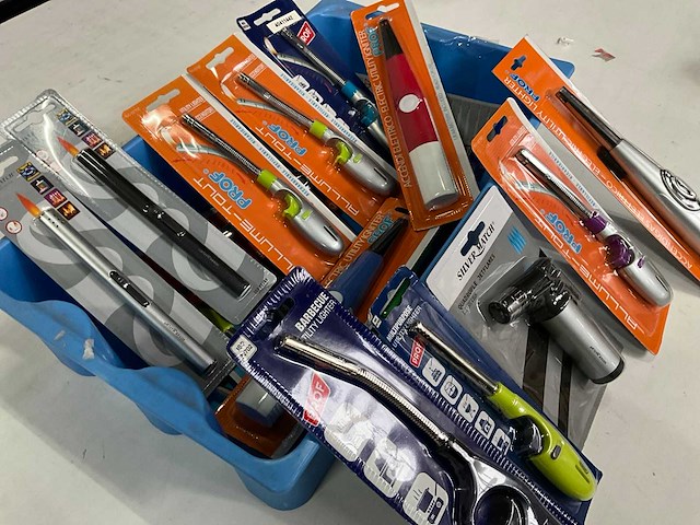 Silver match & prof mix kavel diverse aanstekers - afbeelding 5 van  5