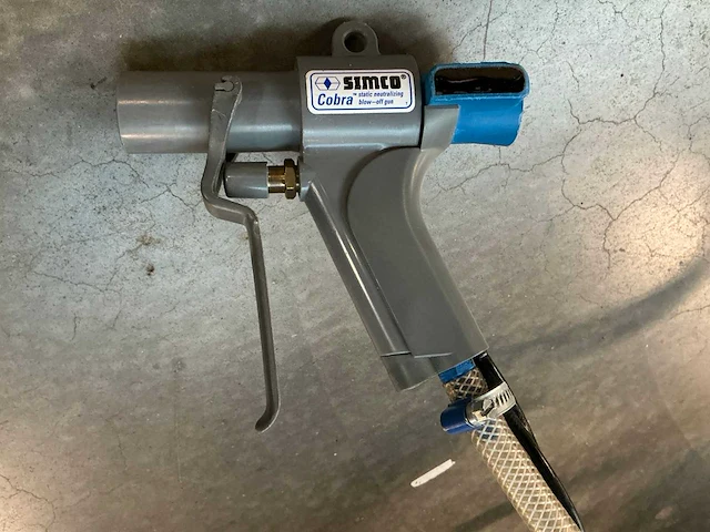 Simco cobra statisch neutraliserend blaaspistool - afbeelding 1 van  3