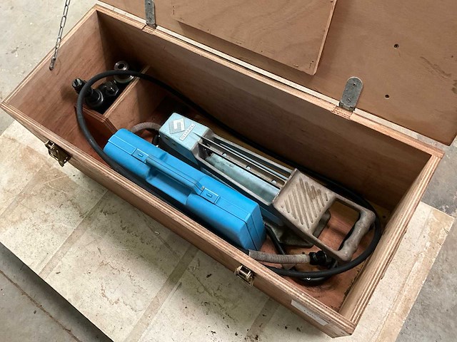 Simel solhyflex plus kabelklempers hydraulische persmachines - afbeelding 1 van  4