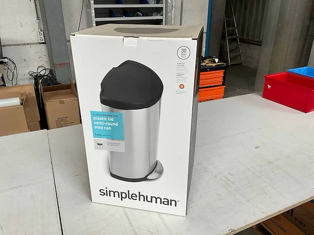 Simplehuman half ronde afvalbak 30 liter - afbeelding 1 van  8
