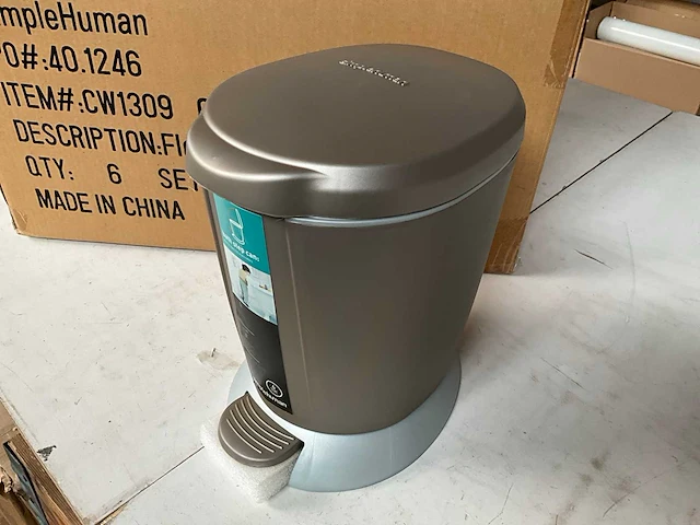 Simplehuman kunststof afvalemmer 6 liter metallic mocha (6x) - afbeelding 4 van  7