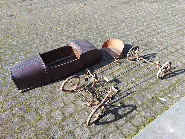 Simplex - mercedes - trapauto - voertuig - trapauto - afbeelding 6 van  13