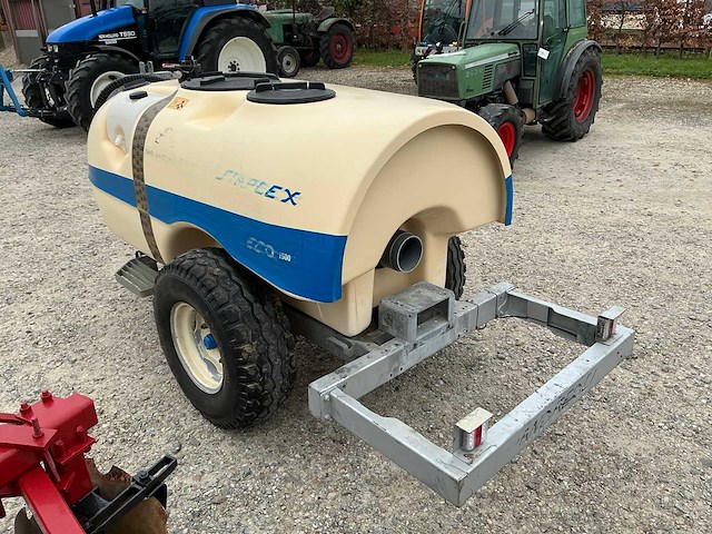 Simplex eco 1500 getrokken spuittank - afbeelding 6 van  7