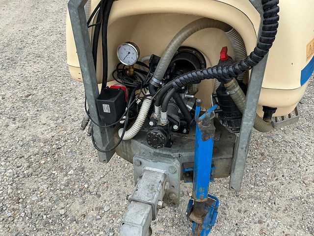 Simplex eco 1500 getrokken spuittank - afbeelding 3 van  5