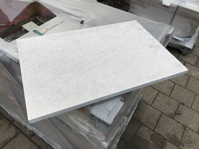 Sinai pearl bouchardino natuursteen tuintegels ca. 8,28m2 - afbeelding 1 van  6