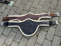Singel leder met buiklap schapenvacht paarden (2x) - afbeelding 1 van  6