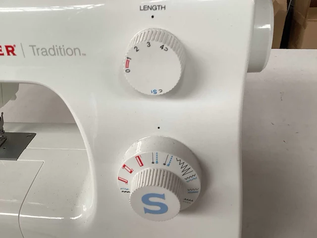 Singer 2259 naaimachine - afbeelding 5 van  7