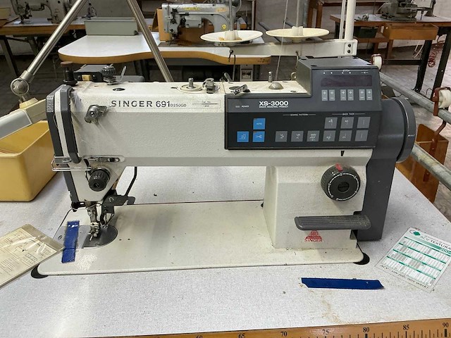 Singer 691-d250-gdxs-3000 naaimachine - afbeelding 3 van  4