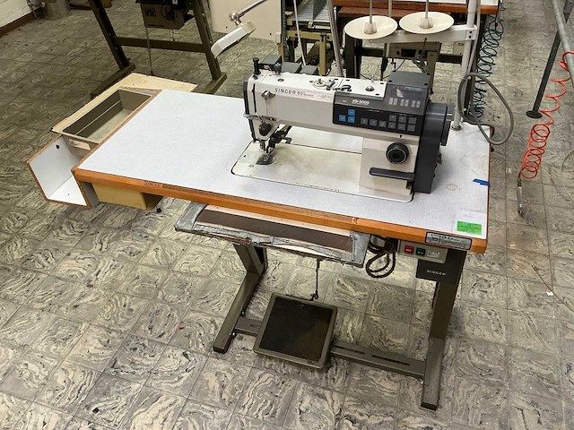 Singer 691-d250-gdxs-3000 naaimachine - afbeelding 4 van  4