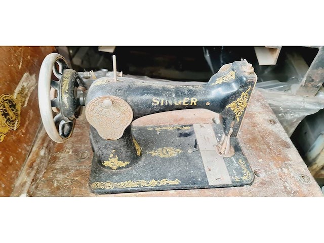 Singer antieke naaimachine - afbeelding 2 van  9