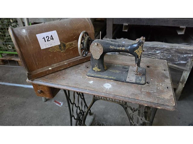 Singer antieke naaimachine - afbeelding 10 van  18