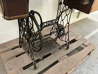 Singer antieke naaimachine - afbeelding 2 van  2