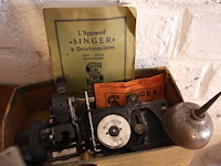 Singer mini naaimachine - afbeelding 3 van  4