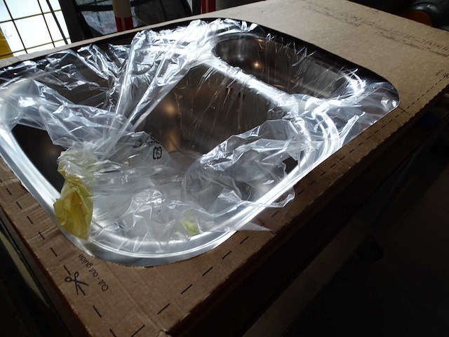 Sink - afbeelding 1 van  2